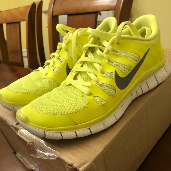 nike free run volt